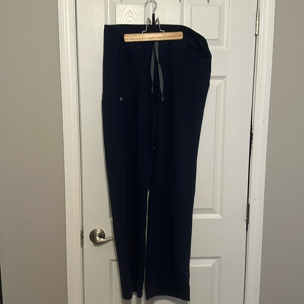 Figs L tall navy scrub pant